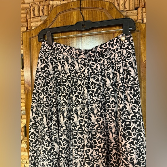 Vintage Y2K Leslie Fay Pink & Black geometric print midi skirt w pearl button 10 - Picture 3 of 6
